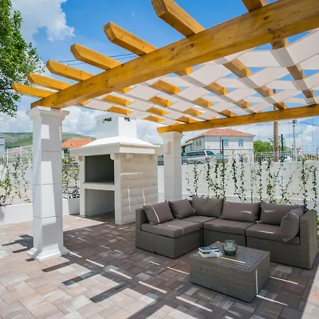 Villa Iva *